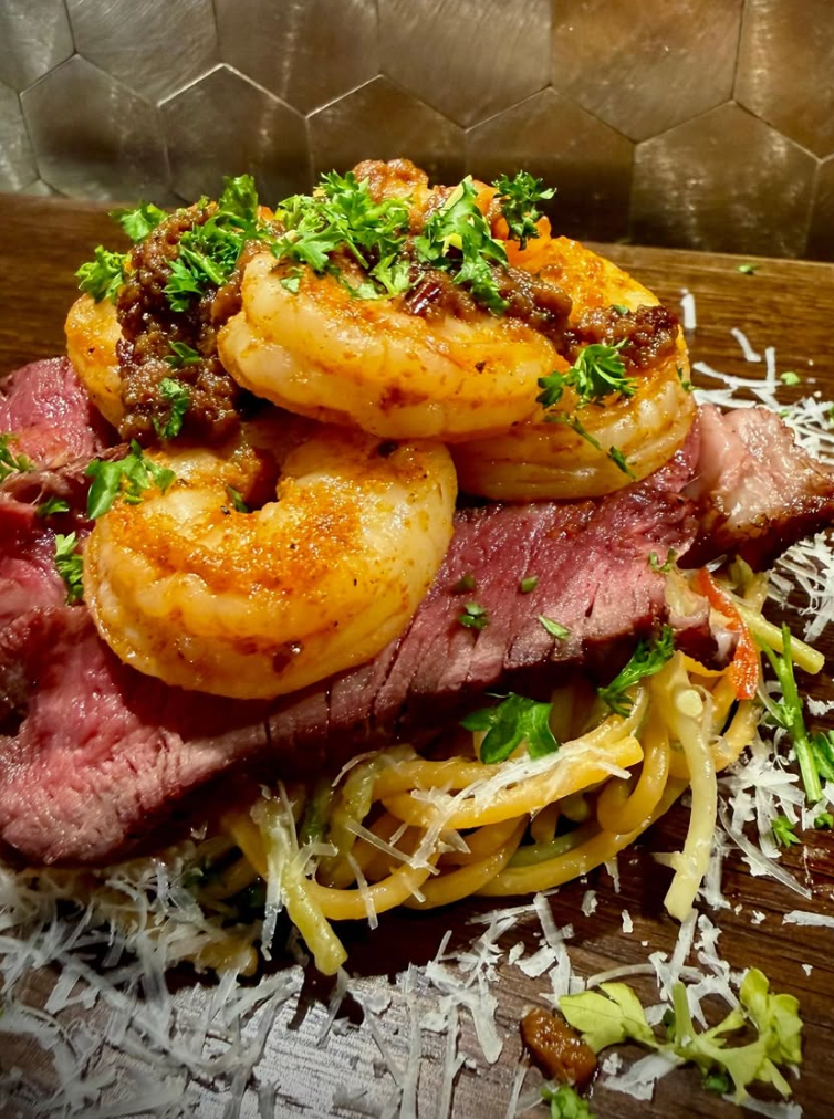 surf en turf pasta gerookt met whiskyvatenhout